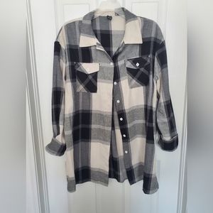 Ladies Silver long sleeve plaid blouse.